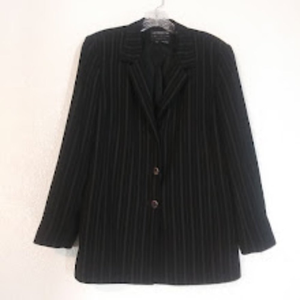Liz Claiborne collection women's size 12 petite black and white striped blazer